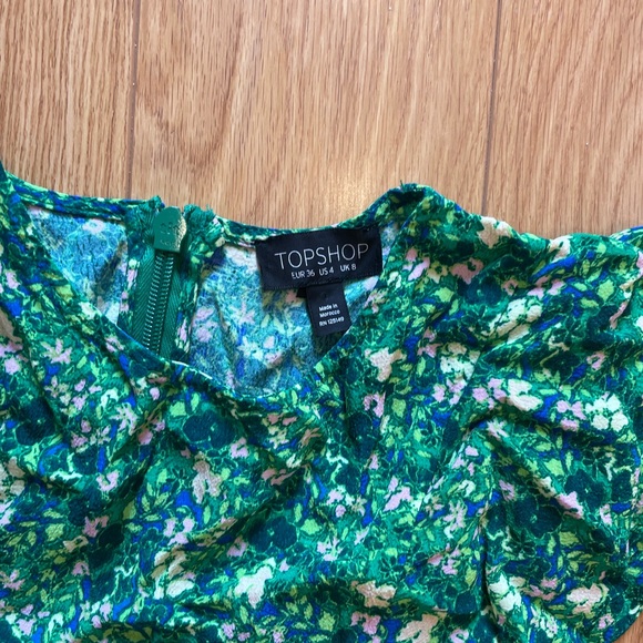 Topshop peplum blouse with ruffles and asymmetrical hem. Size US 4. - Picture 3 of 3